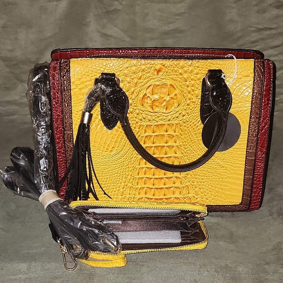 Purse & Wallet Set Yellow and Brown Croc-Embossed Women's - Picture 2 of 4
